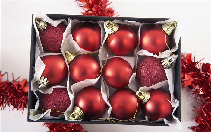 Decoração de Natal, uma caixa de bolas de Natal vermelhas Papéis de Parede, imagem
