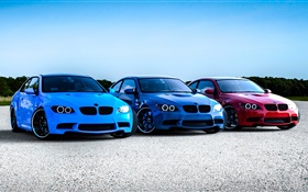 BMW carros azuis vermelhas