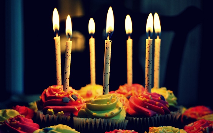 cupcakes, creme, aniversário, velas, fogo Papéis de Parede, imagem
