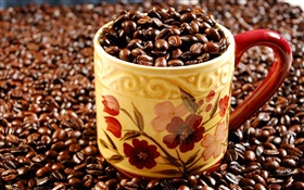 Copo cheio de grãos de café HD Papéis de Parede