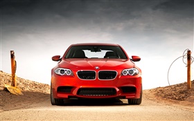 vermelho BMW M5 F10 Opinião dianteira do carro HD Papéis de Parede