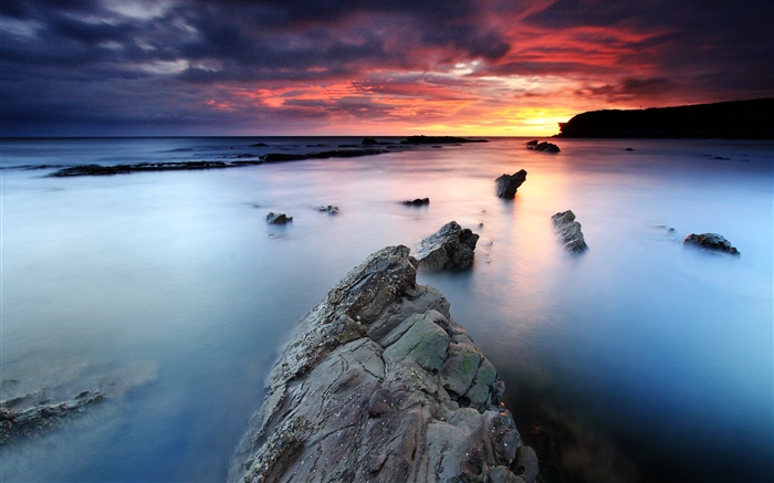 Sunrise, Collywell Bay, mar, céu vermelho, Northumberland, Inglaterra, Reino Unido Papéis de Parede, imagem