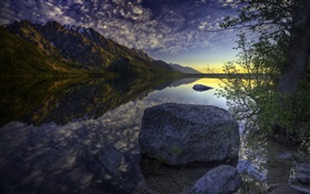 lago, crepúsculo, montanhas, nuvens, reflexão da água HD Papéis de Parede