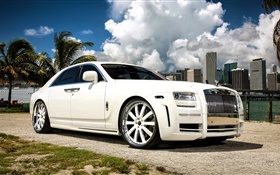 Rolls-Royce fantasma branco carro limitado