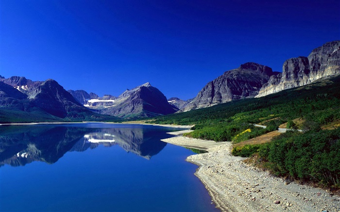 Montanhas, lago, inclinação, céu azul, reflexão Papéis de Parede, imagem