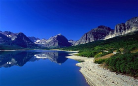 Montanhas, lago, inclinação, céu azul, reflexão HD Papéis de Parede