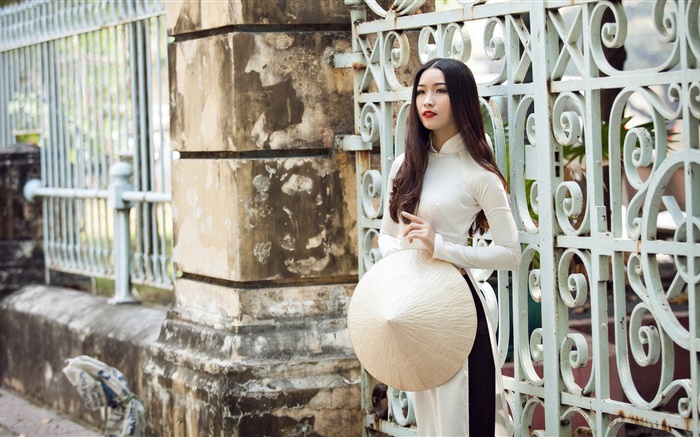 A menina asiática, vestido branco, cabelo longo, cerca Papéis de Parede, imagem