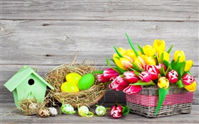 Páscoa, ovos coloridos, tulipas flores