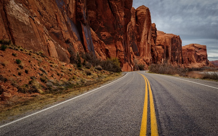 estrada de asfalto, montanhas rochosas, crepúsculo Papéis de Parede, imagem