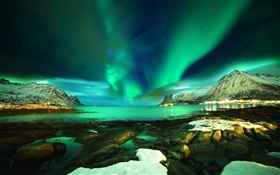 Lofoten Islands, Noruega, luzes do norte, montanhas, mar, pedras, noite