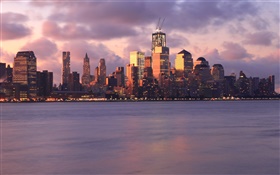 Nova Iorque, EUA, edifícios, arranha-céus, luzes, mar, noite, por do sol, nuvens