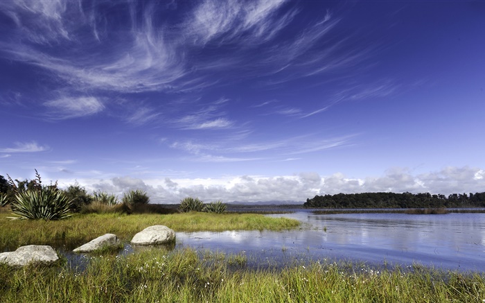 Nova Zelândia, lago, pedras, grama, céu azul, nuvens Papéis de Parede, imagem