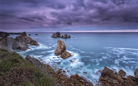 Norte de Espanha, Cantabria, costa, mar, rochas, nuvens, crepúsculo