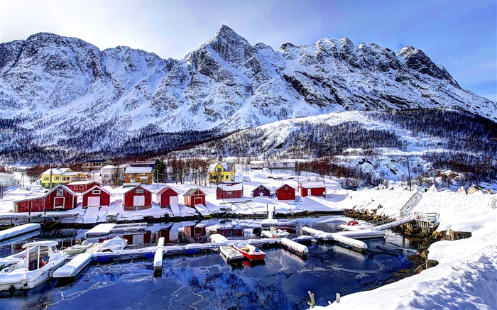 Noruega no inverno, neve, baía, montanhas, casas, barcos Papéis de Parede, imagem
