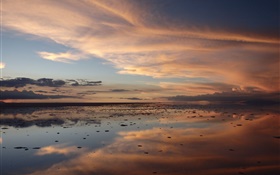 Do sol, crepúsculo, Uyuni Salt Lake