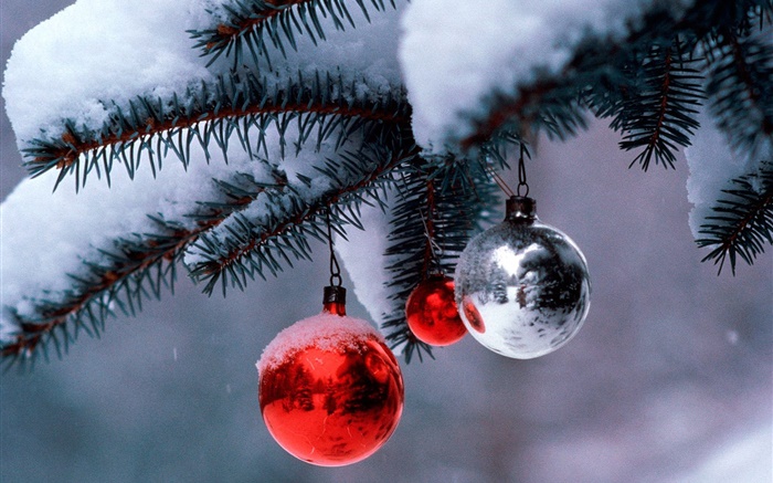 Esferas do Natal, árvore, galhos, neve espessa Papéis de Parede, imagem