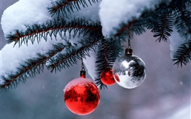 Esferas do Natal, árvore, galhos, neve espessa HD Papéis de Parede