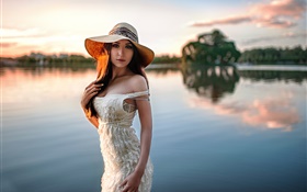A menina no beira-rio, chapéu HD Papéis de Parede