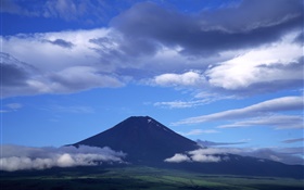 Japão natureza cenário, o Monte Fuji, céu azul, nuvens