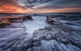 Austrália, Nova Gales do Sul, Royal National Park, costa, mar, rochas, amanhecer