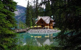 Canadá, lago Esmeralda, Parque Nacional de Yoho, floresta, lago, casa HD Papéis de Parede