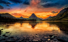 Two Medicine Lake, Glacier National Park, EUA, montanhas, pôr do sol, céu vermelho