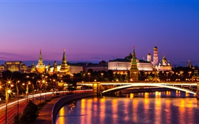 O Kremlin, Rússia, Moscovo, cidade da noite, rio, luzes