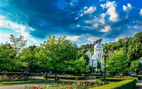 Jardim Botânico, Roménia, árvores, casas, nuvens HD Papéis de Parede