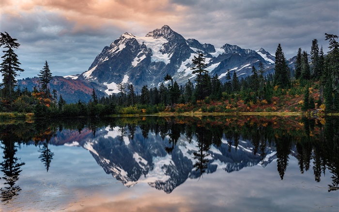 EUA, Mount Shuksan, Lago, Árvores, Reflexão da Água Papéis de Parede, imagem